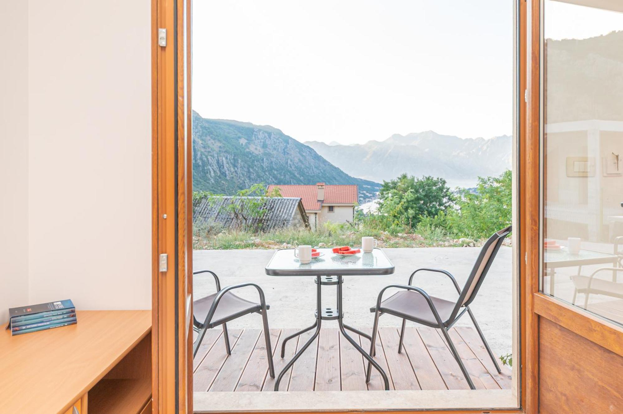 Appartamento Red Hill Cattaro Esterno foto