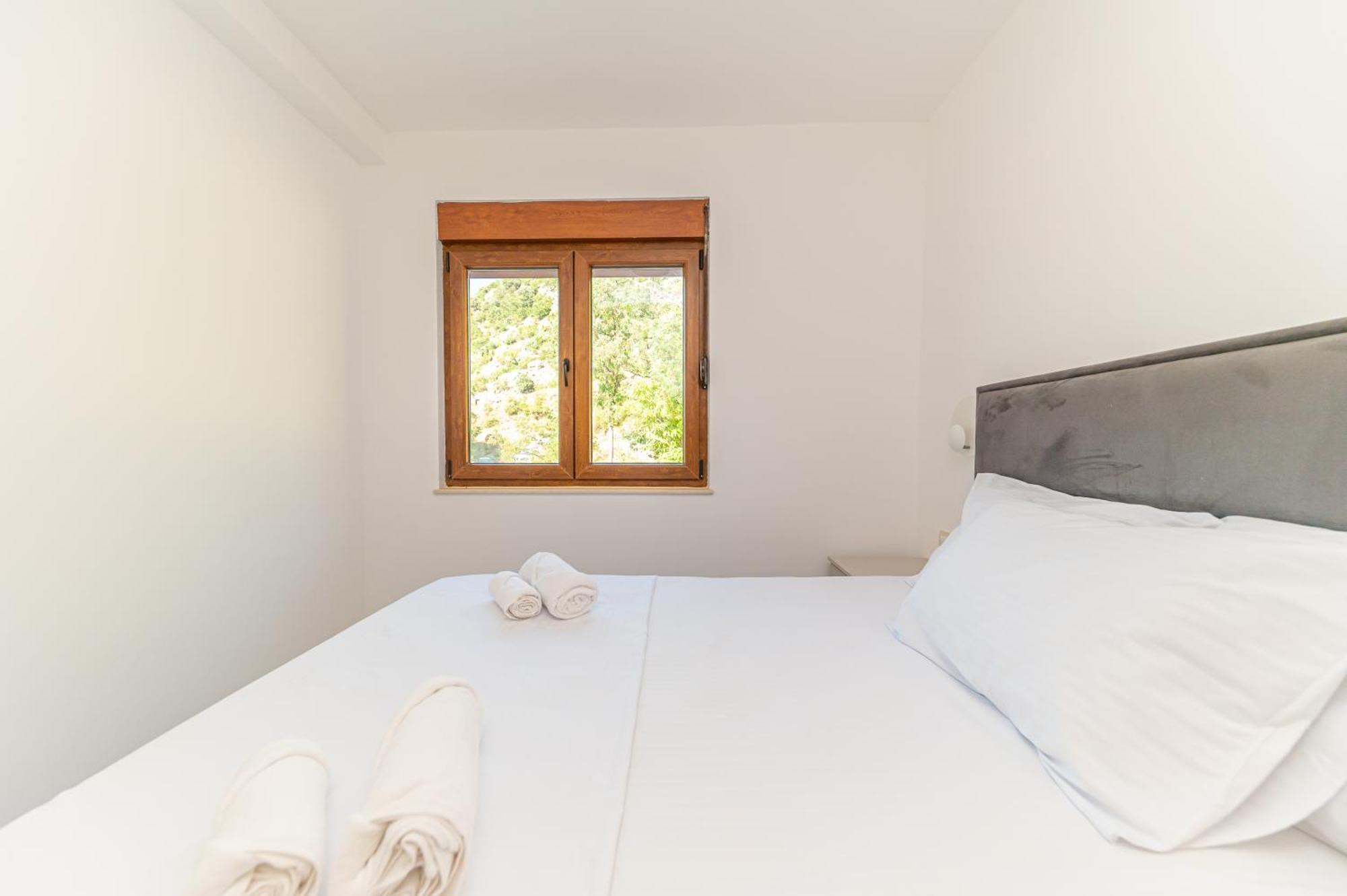 Appartamento Red Hill Cattaro Esterno foto
