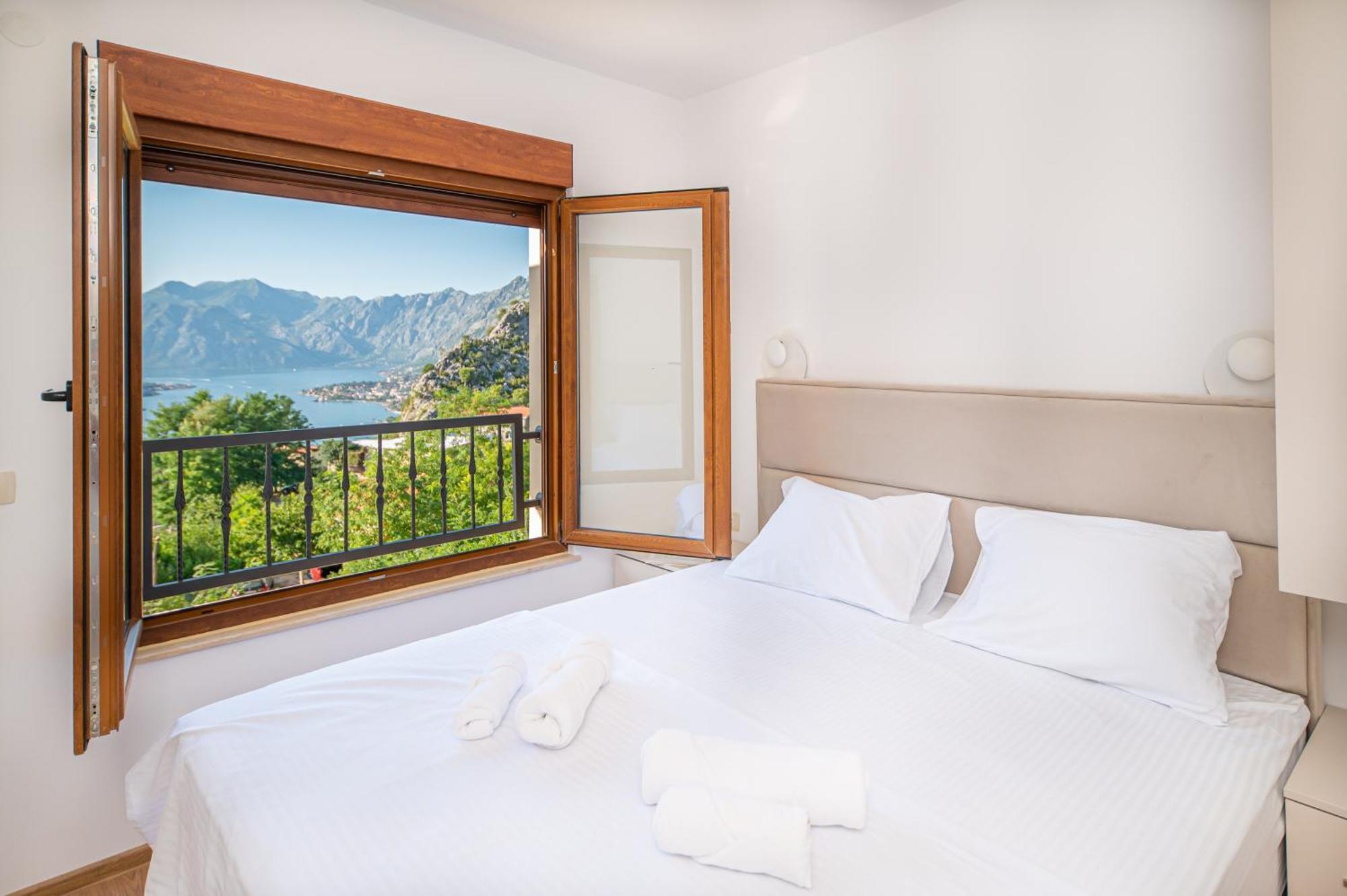 Appartamento Red Hill Cattaro Esterno foto