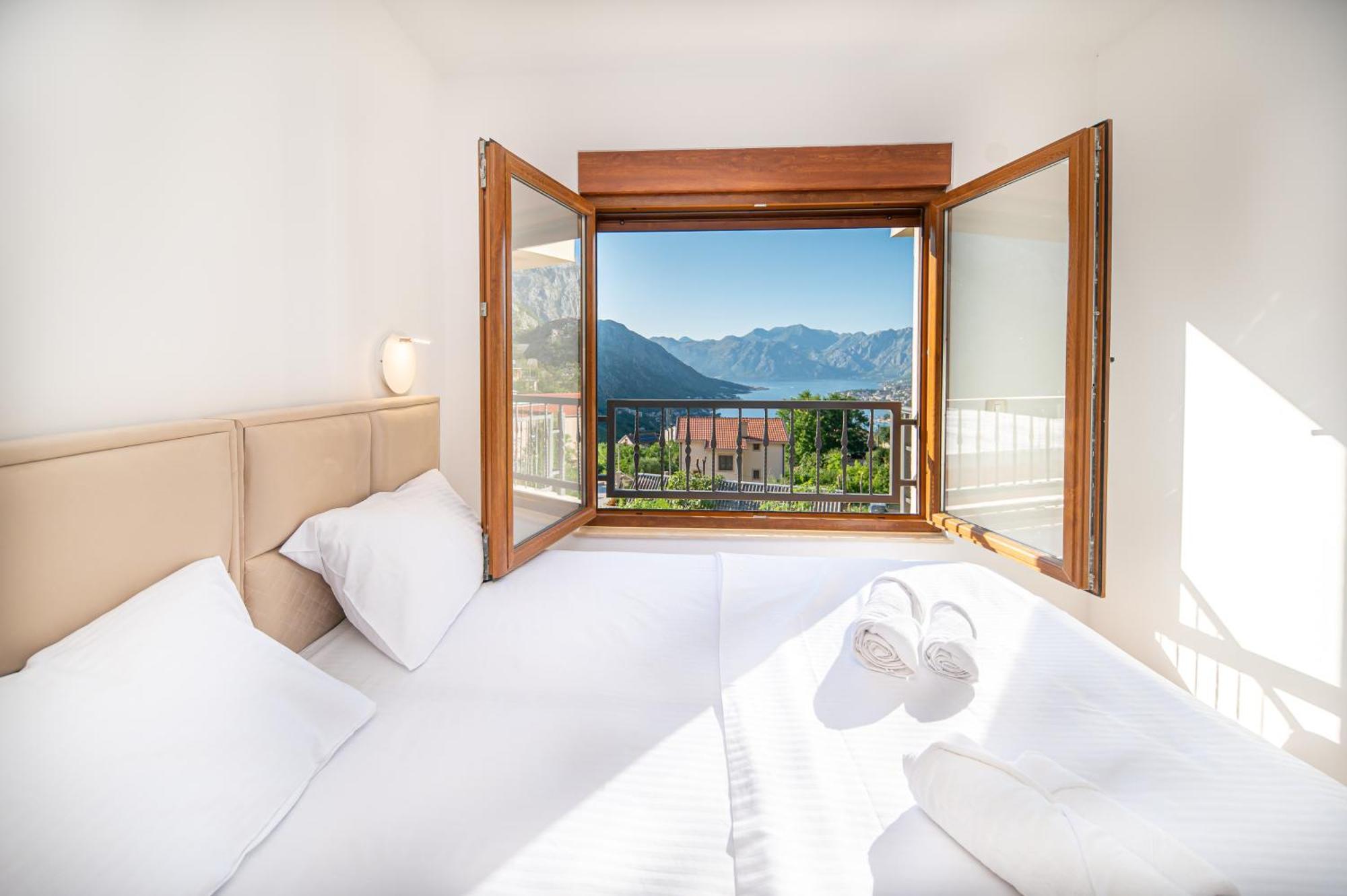 Appartamento Red Hill Cattaro Esterno foto